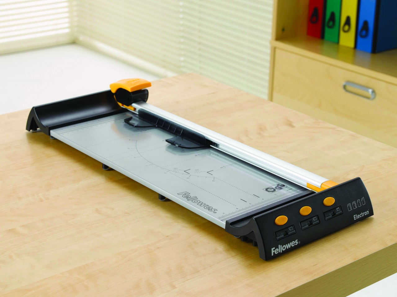 Fellowes Electron A3 Trimmer 滾轮式切纸器