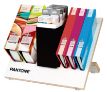 PANTONE METALLIC CHIPS coated-Plus Series (2015年版)