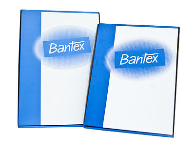 Bantex 2049 磨沙面颜色边顶开文件保护套 / 红色